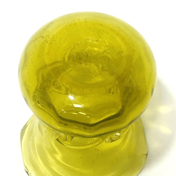 Vintage Pilgrim Glass Avocado Green Bud Vase Ruffle Optic Rigaree Collar 3.5" - Picture 6 of 8
